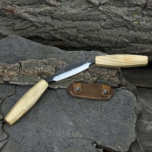 Cuchilla pequeña para proyectos de madera, hoja afilada de acero al carbono, mango de madera de Fresno, Funda de cuero - Product Image 5
