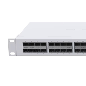 สวิตช์ MikroTik CRS326-24S+2Q+RM, 24 พอร์ต SFP+, 2 พอร์ต QSFP, 1 พอร์ต RJ45 100Mb/s - Product Image 1