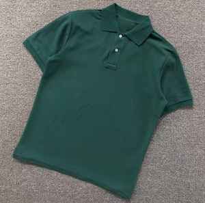 T-shirt en maille respirante personnalisable avec logo sur mesure, style urbain, coupe ajustée, méthodes d'impression sérigraphique et hydrographique, haut de gamme - Product Image 1