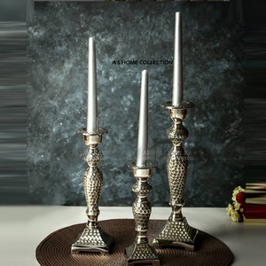 Magnifique support à bougie en aluminium doré brillant, design feuille, pour hôtels, restaurants et centres de villégiature, accents lumineux. - Product Image 2
