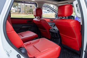 2023 เซควอย่า TRD Pro ไมล์น้อย เครื่องยนต์สมบูรณ์ ระบบเกียร์อัตโนมัติ หลังคาพาโนรามา ไฟ LED พร้อมส่ง - Product Image 6