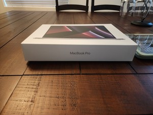 Venta al por mayor de la nueva MacBook Pro 14 M2 Max de Apple con chip M2 - Plateada - Product Image 1