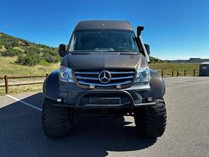 Mercedes-Benz Sprinter 3500 4x4 USADA MÁS VENDIDA, Año 2016, Modificaciones para Overlanding, 4WD, Motor Turbodiésel V6 de 3.0 Litros - Product Image 2