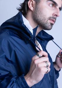 Survêtement unisexe en nylon imperméable, coupe-vent, écologique, décontracté d'hiver, à capuche, uni, imprimé, antibactérien, design 2-en-1, haute qualité - Product Image 3