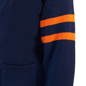 Top vente en gros couleur marine hiver acrylique Cardigan pull couleur personnalisée et broderie pull en tricot sororité University College - Product Image 4