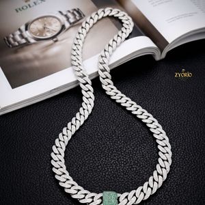สร้อยคอทอง 14K แบบ Cuban Link ประดับเพชรและพลอยสีเขียว สร้อยคอหรูหราพรีเมียม - Product Image 5