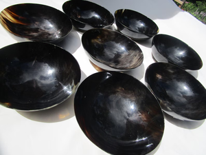 ชามฮอร์นทำมือบนโต๊ะอาหารแบบเรียบง่ายและเป็นมิตรต่อสิ่งแวดล้อมโดยงานฝีมือรูปพระจันทร์เสี้ยว - Product Image 3