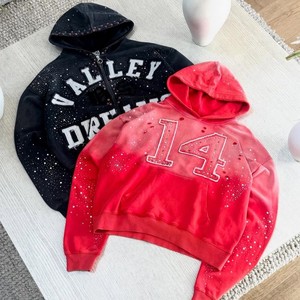 เสื้อฮู้ดดี้ผ้าฟลีซแบบยูนิเซ็กซ์ ประดับคริสตัล 100% ผ้าฝ้าย สำหรับฤดูหนาว เป็นมิตรกับสิ่งแวดล้อม สไตล์ฮิปฮอป สตรีทแวร์ รับทำโลโก้ตามสั่ง ขายส่ง - Product Image 1