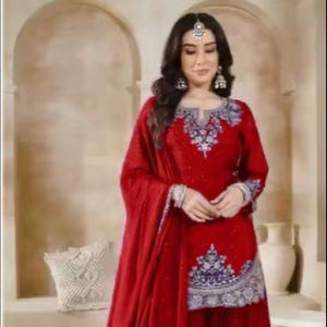 Colección de Diseñador con Bordados Elegantes para Bodas y Fiestas - Product Image 1