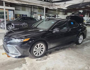 Usado 2023 T * oyota Camry LE - Product Image 1
