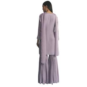 Traje lavanda Chinon Kurta Sharara con bordado Moti para fiesta de boda india elegante y traje festivo tradicional - Product Image 5