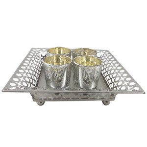 Plateau Rond Avec Trois Votives En Nickel Argent Antique Avec Beats Décoratifs Articles Ménagers Bureau Restaurants Hôtels Intérieur Maison - Product Image 4