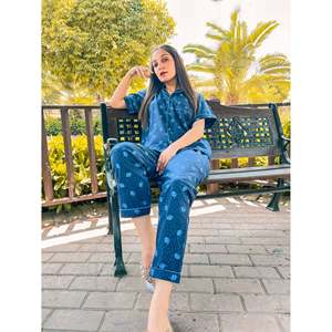 เสื้อเชิ้ตผ้าฝ้ายพิมพ์ลายแบบมีกระดุมระดับพรีเมียมและชุด PJ-สีน้ำเงิน - Product Image 3