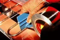 Ruban adhésif en aluminium simple face acrylique super imperméable, à forte adhérence et résistant à la chaleur pour la fermeture des cartons
