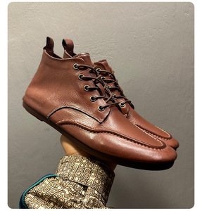 Chaussures habillées en cuir pour hommes, style moderne, élégantes, pour réunions, fêtes et occasions officielles. - Product Image 2