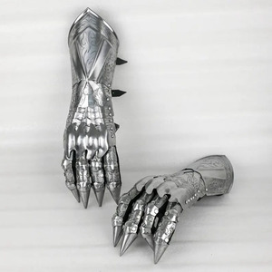 Guantes de guantelete de acero grabado medieval, armadura de caballero gótico para LARP Cosplay y Halloween - Product Image 1