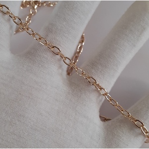 Chaîne en or 14 carats avec motif croix étoilée, plaquée or blanc, jaune et rose, ornée de perles et de diamants, idéale pour les occasions religieuses et de mariage - Product Image 4