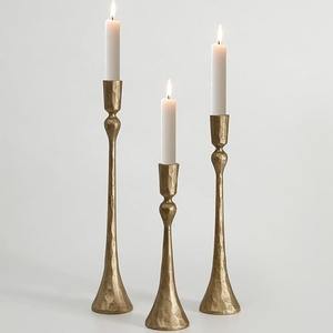 เชิงเทียนโลหะขนาดกะทัดรัดสำหรับห้องขนาดเล็กให้ความอบอุ่นและแสงตกแต่งแสนสบายโดยไม่ต้องใช้พื้นที่มากนัก - Product Image 1