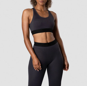 2024 conjunto de mallas de gimnasio de Yoga personalizado para mujer patrón sólido 2 uds Top corto y mallas Fitness Activewear - Product Image 5