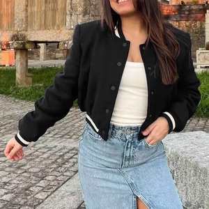 Chaqueta Moderna Estilo Letterman con Mangas de Cuero, Mezcla de Lana, Cierre de Broches, Cuello Acanalado, Estilo Casual Urbano para Campus, Suministro de Fábrica OEM ODM - Product Image 5