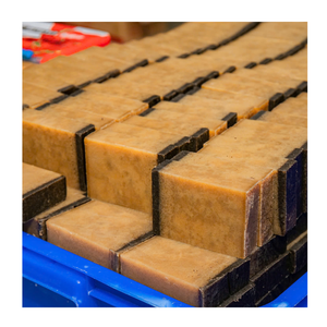 Eco-Friendly Herbal Soap Vietnam - Turmeric & <b>Orange</b>, High-Quality Bulk Export, Natural Skin Care, Deep Nourishment Supply - Product Image 5