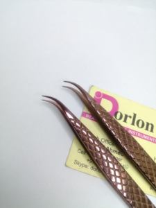 Pinzas de pestañas sostenibles de oro rosa, pinzas de extensión injertadas con logotipo personalizado de agarre de diamante de acero inoxidable, pinzas de pestañas de 45 grados - Product Image 4