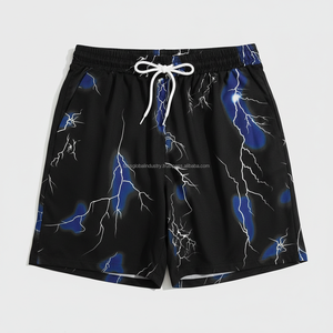 กางเกงขาสั้นผู้ชายลายกราฟิก แห้งเร็ว ผลิตตามแบบ OEM ลายสายฟ้าสีน้ำเงิน ดีไซน์พายุฝน สำหรับฤดูร้อน สไตล์สตรีทแวร์ - Product Image 1