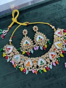 Conjunto de Collar Choker Polki Kundan Multicolor Inspirado en Sabyasachi, Joyería de Boda con Aretes de Circonia - Product Image 3