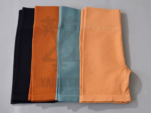 ชุดฟิตเนสเอวสูงสำหรับผู้หญิงชุดโยคะสองชิ้นชุดบราและเลกกิ้งขนาดพิเศษโลโก้ตามสั่ง - Product Image 3