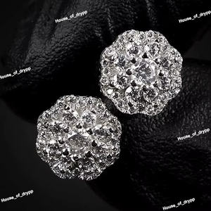 Pendientes de Moissanita con Diseño de Racimo de Flores en Plata con Engaste Pavé, Pendientes Brillantes, Joyería Elegante para Uso Diario - Product Image 2