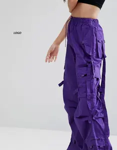 Pantalon de sport cargo personnalisé pour femmes de couleur violette avec 4 poches, uni, couleur unie, pantalon de jogging ample et décontracté pour l'extérieur