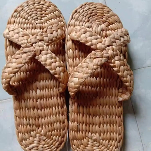 Chaussures de sport écologiques en jacinthe d'eau tissées à la main, prix compétitif, matériau naturel, pantoufles pour la plage, pour l'exportation - Product Image 1