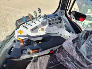 รถแทรกเตอร์ดีเซล2022เกียร์อัตโนมัติยูโร5ใช้มาตรฐานการปล่อยก๊าซ - Product Image 4