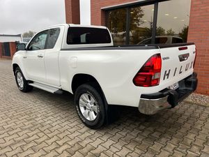 2020 pour Toyota HiLux Diesel boîte de vitesses manuelle AWD R16 taille de pneu direction gauche avec intérieur en cuir foncé - Product Image 6