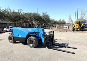 Genie GTH-5519 Rough Terrain Telehandler 4X4 <b>Gasoline</b> Powered With Hydraulic Side Shifter And Three Stage Mast - Product Image 5