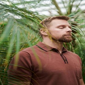 T-shirt polo pour hommes Indian Sellers 100% Cotton et tous les autres mélanges disponibles Diverses méthodes d'impression en stock à vendre - Product Image 2