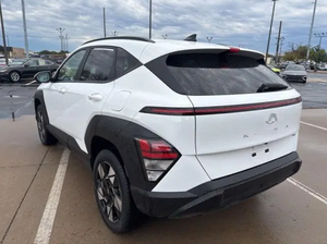 SUV Compacto de Lujo 2025, Transmisión CVT de 2.0L, 147 hp, Tracción en las Cuatro Ruedas, Vehículo Utilitario Familiar, 26-29 MPG, Vehículo Inteligente de Nueva Energía - Product Image 3