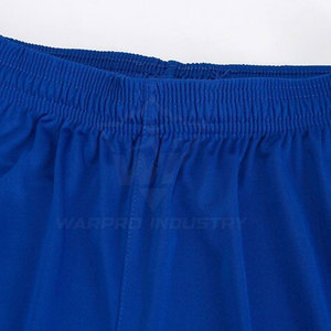 Ensemble maillot et short de football dernier cri, fabriqué en tissu respirant, conçu pour les entraînements et les matchs officiels. - Product Image 6