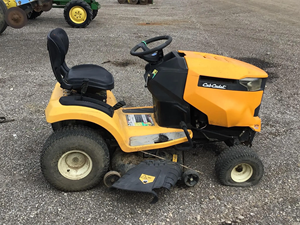 Top Rated Cub Cadet XT1 LT 250cc 2-Stroke Industrial Diesel Battery-Powered Lawn Mower - Product Image 4