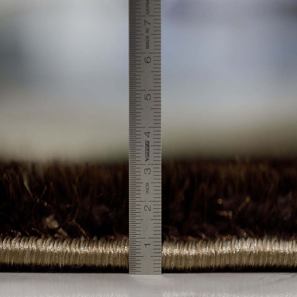 สีเทาเข้ม