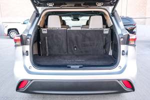 Toyota Highlander XLE AWD Usada de 2023 - Product Image 5