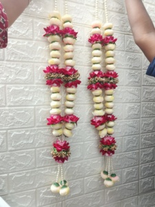 Flor de peonía Varmala Guirnalda de boda india Novia y novio Mala Jaimala Adecuado para regalos de rituales de boda India Pooja Mala. - Product Image 2