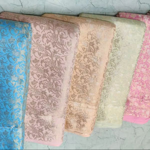 Tela de brocado de Jacquard para ropa de niñas Tela decorativa de primera calidad lista para envío al por mayor para exportadores y boutiques - Product Image 3