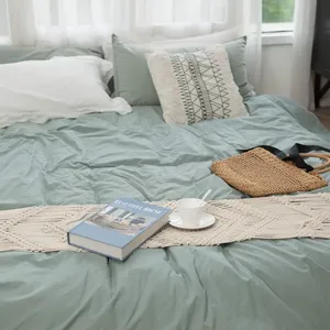 Camino de mesa de macramé anudado a mano de lujo con bordado para comedor y decoración del hogar - Product Image 2