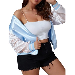 Chaqueta de Manga Larga con Capucha Acolchada de Satén para Mujer, Hecha en Fábrica, de Alta Calidad, con Logotipo Personalizado, Teñida, Estampada, Tejida, Ecológica y Resistente al Viento - Product Image 3