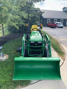 Mejor oferta: Implementos para cortacésped John Deere 1025R 120R de 25 HP con plataforma de 60 pulgadas, enganche rápido de conexión automática y caja de balasto de montaje medio. - Product Image 4