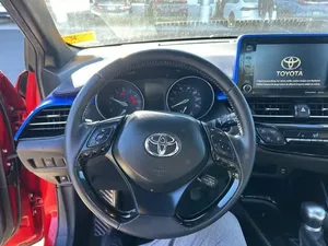 Toyota CHR XLE 2020 - Product Image 3