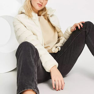 Veste à bulles tricotée respirante 100% pour femmes légères à un prix raisonnable pour les saisons d'automne et d'hiver Service OEM - Product Image 4