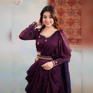 Robes indiennes pour femmes, prêtes à porter, lehenga en soie, travail lourd, style boutique, en gros et pas cher - Product Image 6