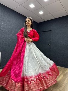 Lanzamiento de Navratri Special Lehenga Choli por Fabzone - Product Image 6